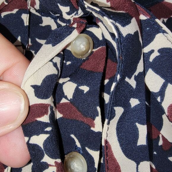 Ann Taylor LOFT floral shorts romper size 4 - Picture 5 of 10